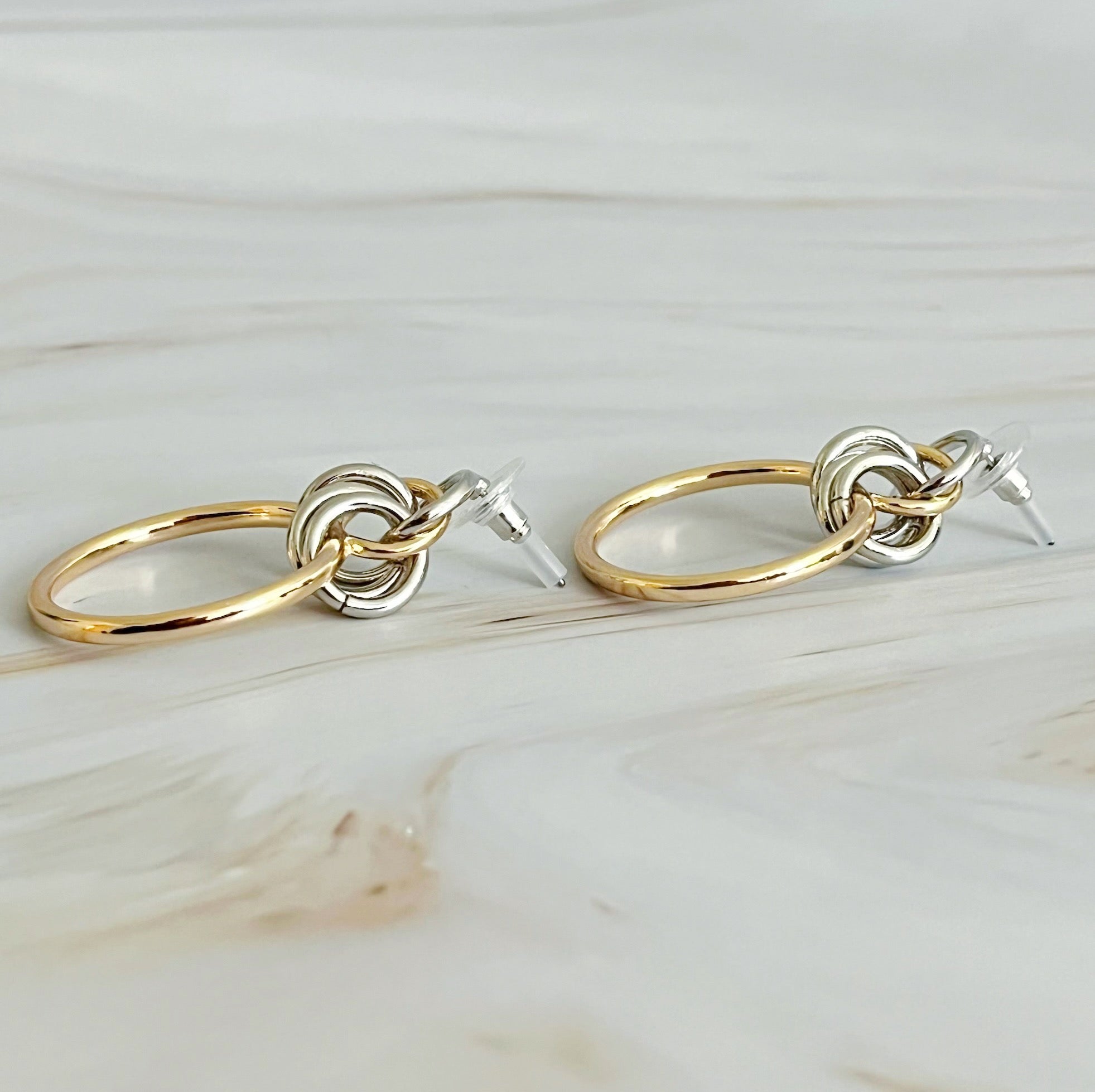 Knock On The Beauty Hoop Earrings-3