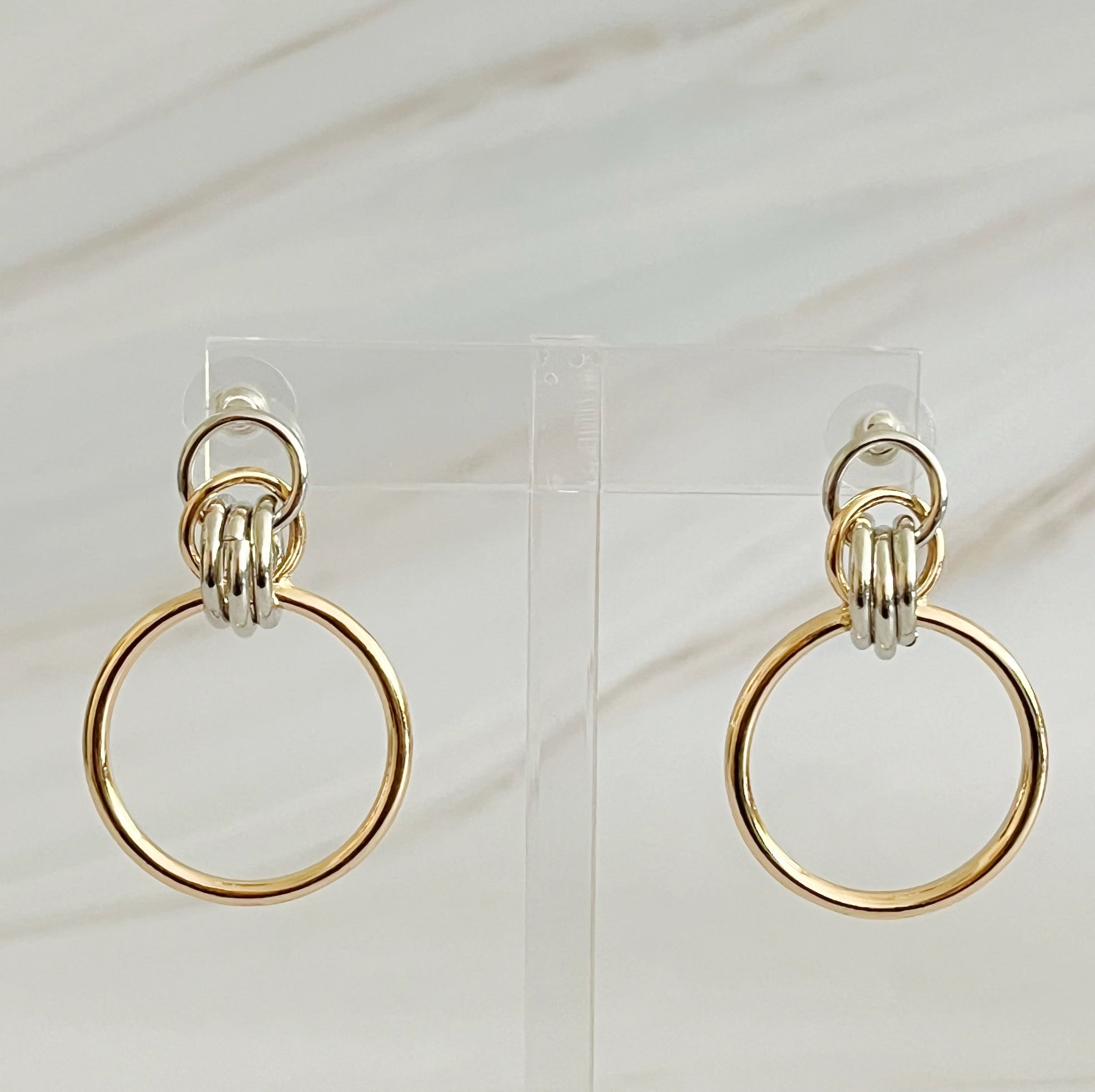 Knock On The Beauty Hoop Earrings-2