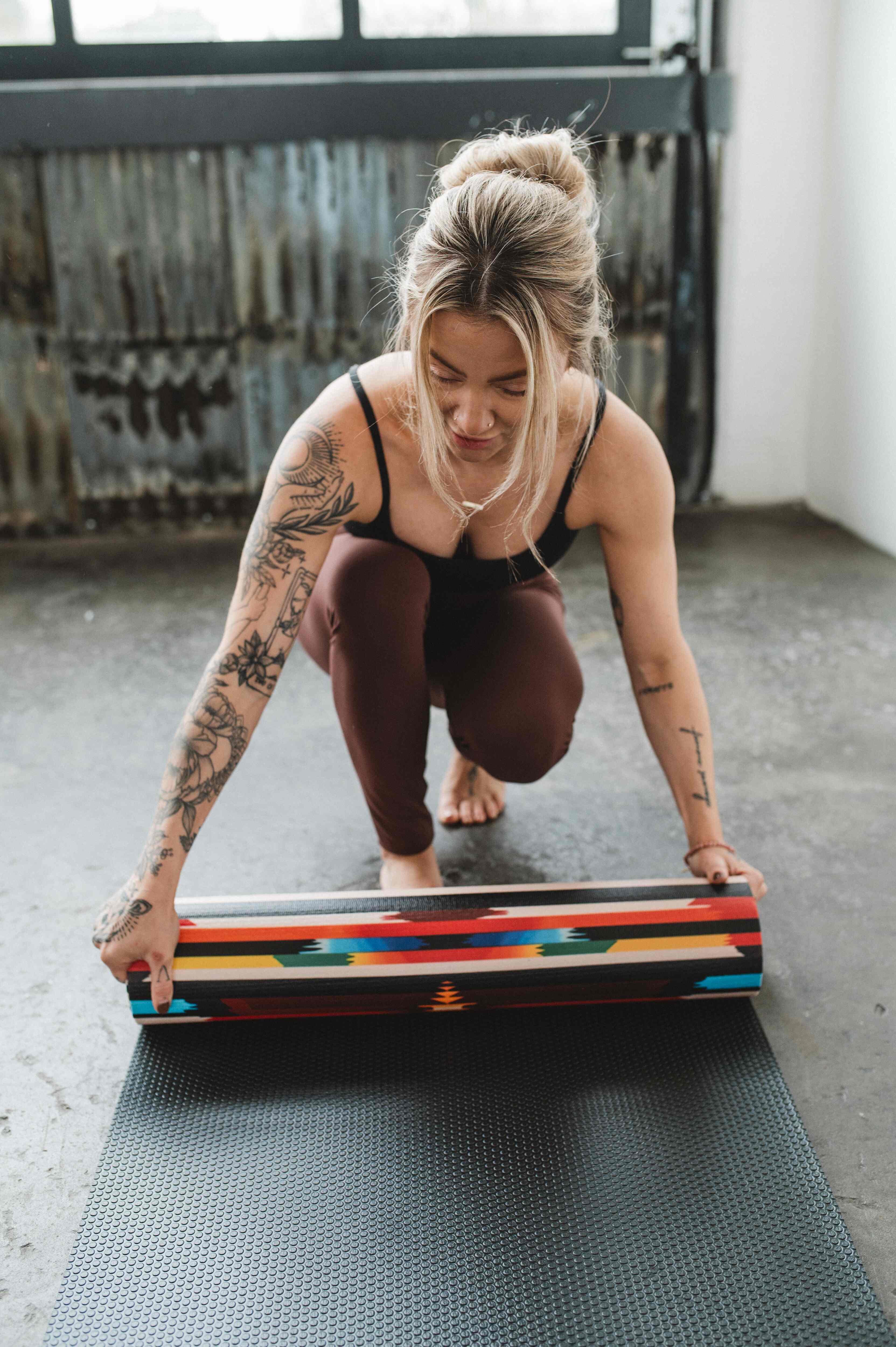 Fox Trail Yoga Mat – 6 mm Extra Thick, Double-Sided Non-Slip, Eco-Friendly PER with Multi-Color Striped Design | Yune Yoga-4